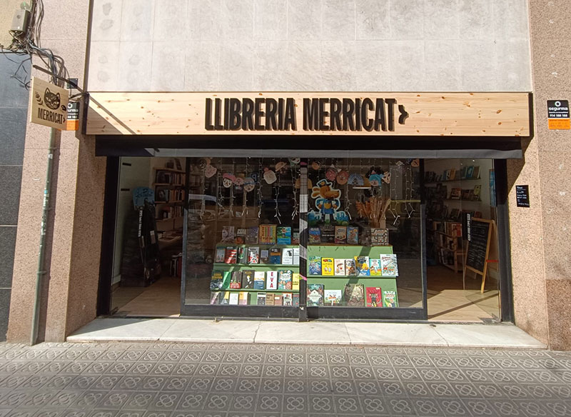 cartells fusta llibreria