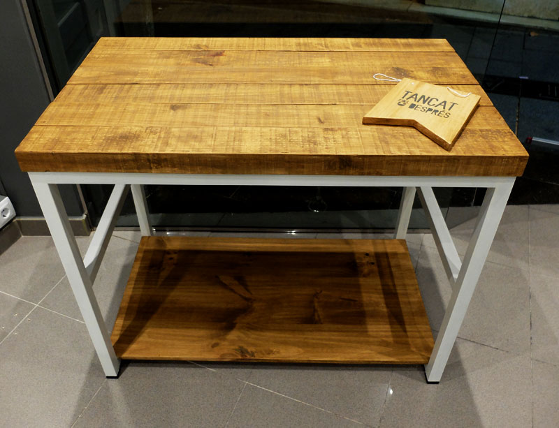 taula fusta i ferro